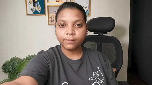 juicybillo85 online show from May 17, 2026, 5:57 pm