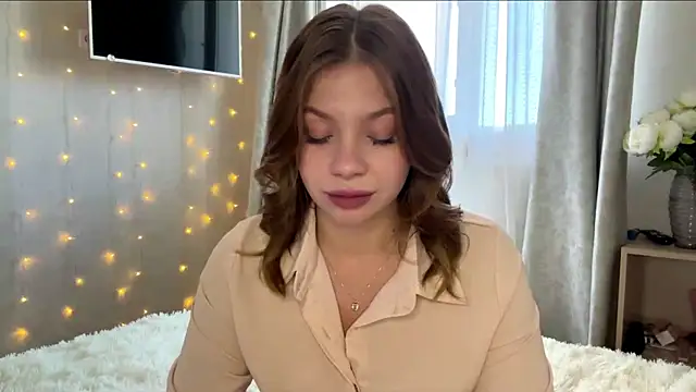 Snapshot of Lia_be_mine chatting on July 2, 2026, 8:09 am Lia be mine online show from July 2, 2026, 8:09 am