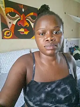 Snapshot of PinkyMonique chatting on May 19, 2026, 12:23 pm PinkyMonique online show from May 19, 2026, 12:23 pm
