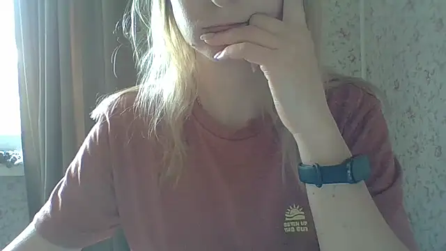 Snapshot of Lyolita chatting on May 20, 2026, 8:11 am Lyolita online show from May 20, 2026, 8:11 am