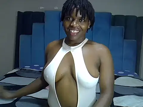 Snapshot of melanin_moon chatting on June 2, 2026, 1:22 pm melanin moon online show from June 2, 2026, 1:22 pm
