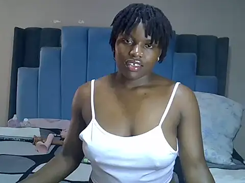 Snapshot of melanin_moon chatting on June 5, 2026, 12:55 pm melanin moon online show from June 5, 2026, 12:55 pm