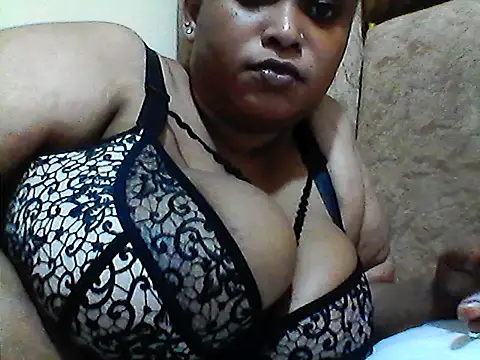 Pretty sandrah online show from May 19, 2026, 6:15 pm
