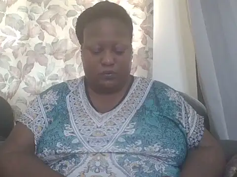 Snapshot of fat_ebonyqueen chatting on June 29, 2026, 7:15 am fat ebonyqueen online show from June 29, 2026, 7:15 am