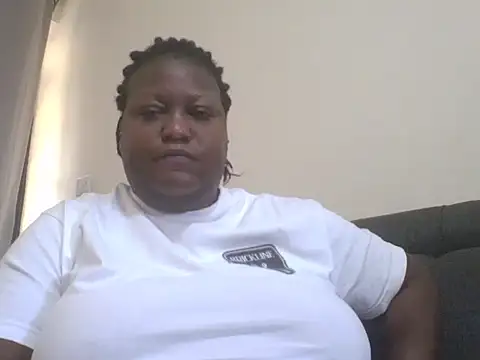 Snapshot of fat_ebonyqueen chatting on June 8, 2026, 6:36 am fat ebonyqueen online show from June 8, 2026, 6:36 am