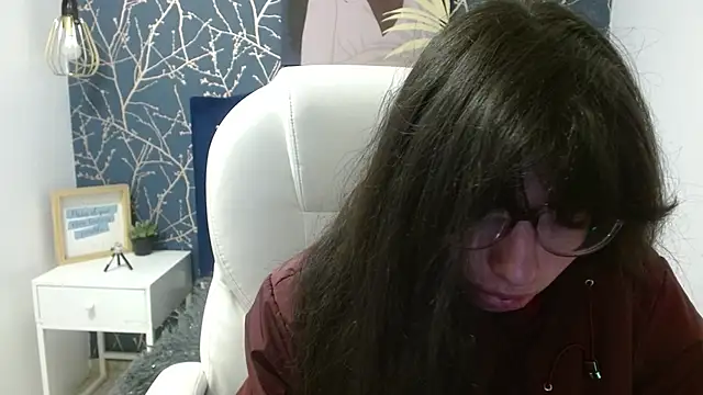 Snapshot of Allyshon_ chatting on June 10, 2026, 7:59 pm Allyshon online show from June 10, 2026, 7:59 pm