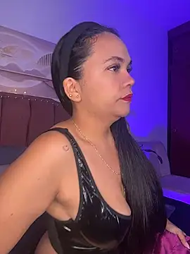 NoahJade online show from June 14, 2026, 10:49 am