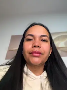NoahJade online show from July 14, 2026, 10:21 am
