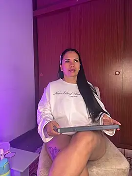 NoahJade online show from July 1, 2026, 9:31 am