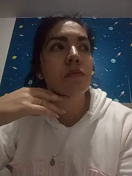 Snapshot of dhanya_moon chatting on May 31, 2026, 2:06 am dhanya moon online show from May 31, 2026, 2:06 am