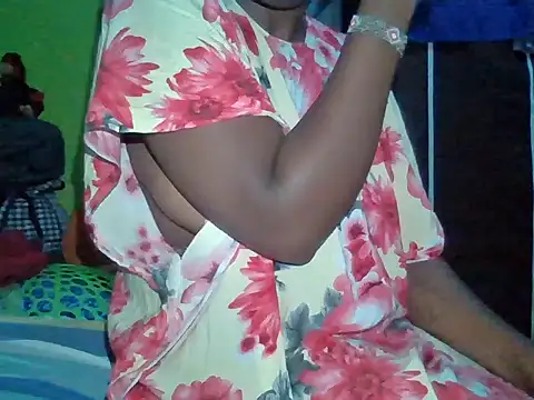 Snapshot of Big_mama1 chatting on May 27, 2026, 11:23 pm Big mama1 online show from May 27, 2026, 11:23 pm