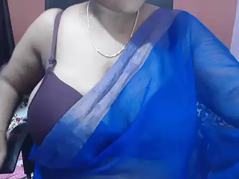 Snapshot of Madina_12 chatting on May 21, 2026, 6:27 pm Madina 12 online show from May 21, 2026, 6:27 pm