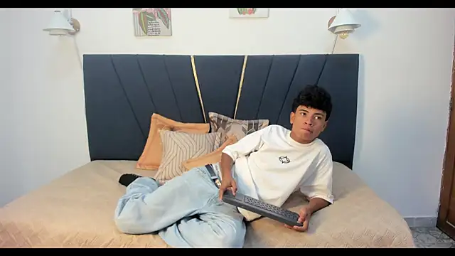 jacob cum23 online show from June 30, 2026, 3:34 pm