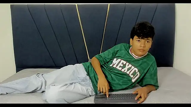 jacob cum23 online show from June 9, 2026, 2:18 pm