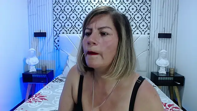Snapshot of Samantha_Brm chatting on June 6, 2026, 7:08 pm Samantha Brm online show from June 6, 2026, 7:08 pm