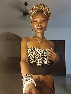 Snapshot of Miragea chatting on July 2, 2026, 3:29 pm Miragea online show from July 2, 2026, 3:29 pm