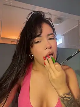 Snapshot of FERNANDAXX_ chatting on June 17, 2026, 1:10 pm FERNANDAXX online show from June 17, 2026, 1:10 pm