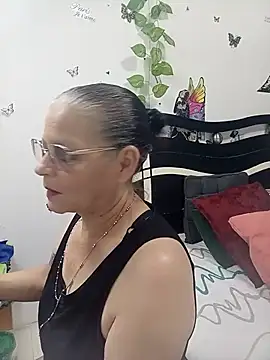 Snapshot of katrinna_ chatting on June 13, 2026, 12:41 am katrinna online show from June 13, 2026, 12:41 am