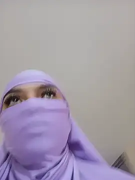 Snapshot of Samira_1 chatting on June 13, 2026, 8:40 pm Samira 1 online show from June 13, 2026, 8:40 pm