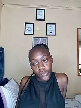Snapshot of Paulahaze chatting on May 20, 2026, 1:19 pm Paulahaze online show from May 20, 2026, 1:19 pm