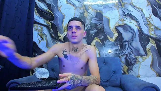 Snapshot of boy_max_latin chatting on July 8, 2026, 3:24 pm boy max latin online show from July 8, 2026, 3:24 pm