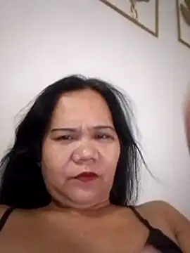 Snapshot of missLiLy07 chatting on May 25, 2026, 1:32 pm missLiLy07 online show from May 25, 2026, 1:32 pm