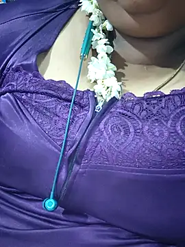 Snapshot of geetha431 chatting on July 15, 2026, 5:42 pm geetha431 online show from July 15, 2026, 5:42 pm
