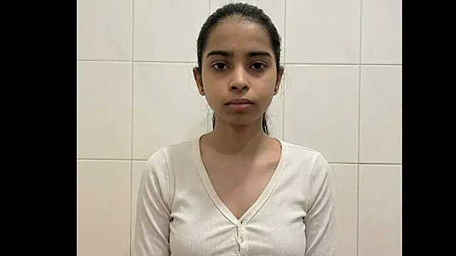Snapshot of Snowkirti_96 chatting on May 20, 2026, 12:57 pm Snowkirti 96 online show from May 20, 2026, 12:57 pm