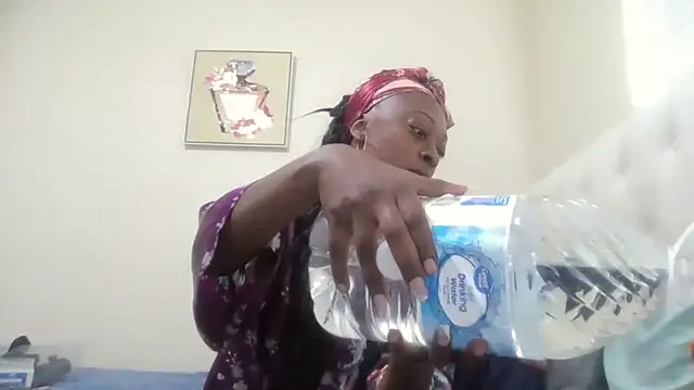 Snapshot of Prettylondond chatting on July 3, 2026, 4:46 pm Prettylondond online show from July 3, 2026, 4:46 pm