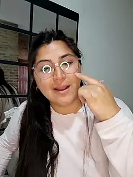 Snapshot of morena95_ chatting on May 26, 2026, 12:58 pm morena95 online show from May 26, 2026, 12:58 pm