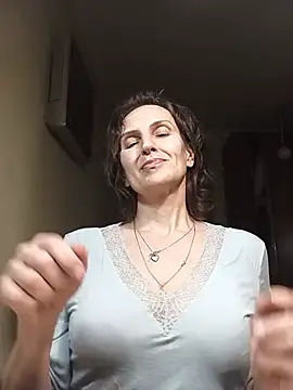 Snapshot of Alene_Lorrie chatting on May 24, 2026, 8:31 pm Alene Lorrie online show from May 24, 2026, 8:31 pm