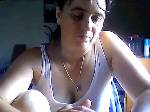AniaCool77 online show from June 18, 2026, 8:35 am