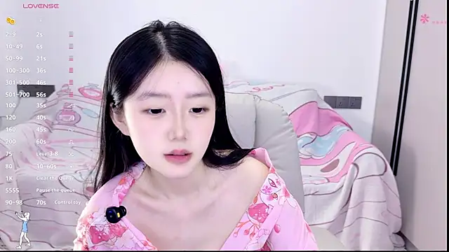Snapshot of KylinKylin chatting on June 4, 2026, 1:49 pm KylinKylin online show from June 4, 2026, 1:49 pm