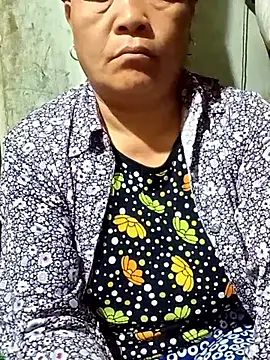 Snapshot of Bong_sexy chatting on June 11, 2026, 9:56 pm Bong sexy online show from June 11, 2026, 9:56 pm