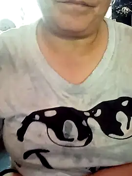 Snapshot of Bong_sexy chatting on June 7, 2026, 2:39 am Bong sexy online show from June 7, 2026, 2:39 am