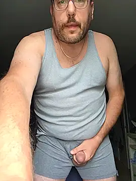 Snapshot of the_Milk_Man chatting on July 16, 2026, 11:18 am the Milk Man online show from July 16, 2026, 11:18 am