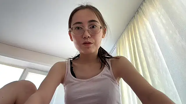 Snapshot of VickieTrudo chatting on July 16, 2026, 12:13 pm VickieTrudo online show from July 16, 2026, 12:13 pm