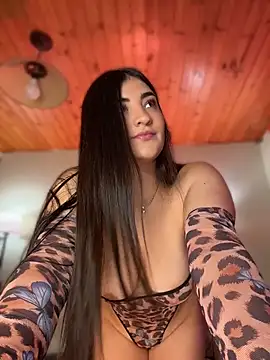 Ahricutte1 online show from May 28, 2026, 4:24 pm