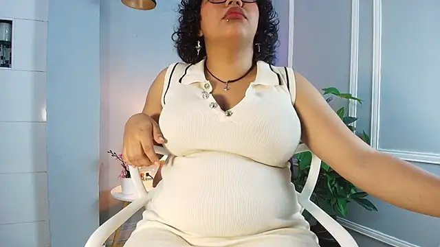 Snapshot of Kristal_donne chatting on June 24, 2026, 12:04 pm Kristal donne online show from June 24, 2026, 12:04 pm