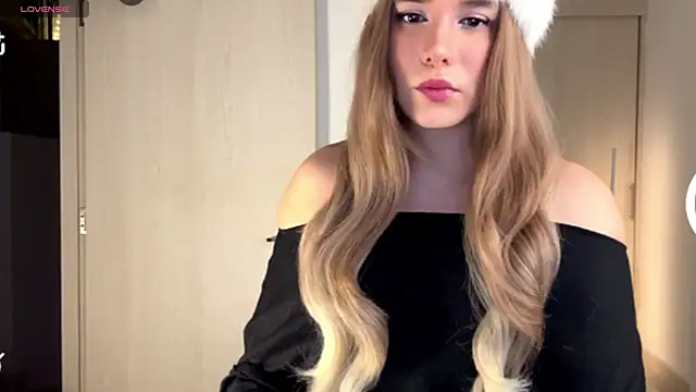 Snapshot of goldenangel_4u chatting on June 30, 2026, 2:55 am goldenangel 4u online show from June 30, 2026, 2:55 am