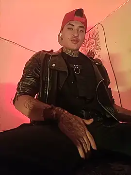 AlecBanne  online show from June 21, 2026, 10:37 pm