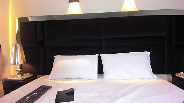 Snapshot of GreyCeleste chatting on June 26, 2026, 4:29 am GreyCeleste online show from June 26, 2026, 4:29 am