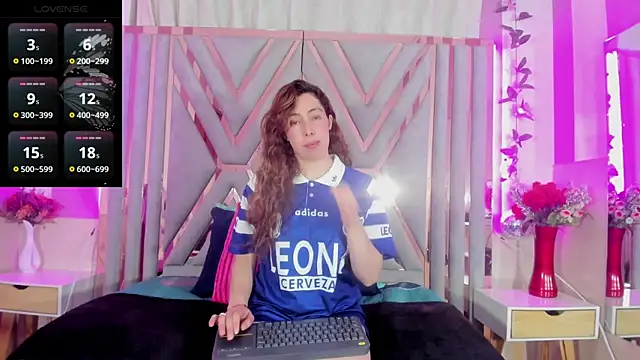 Snapshot of hada_russo chatting on June 17, 2026, 4:34 am hada russo online show from June 17, 2026, 4:34 am