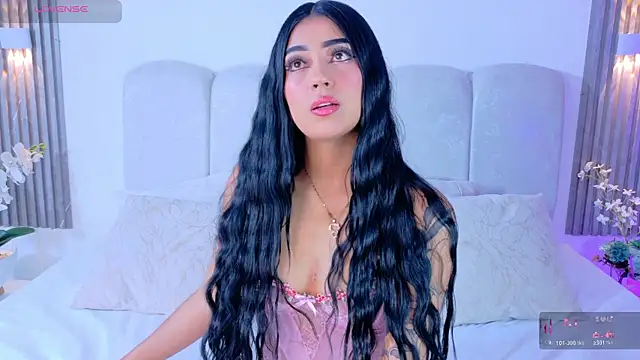 Snapshot of AuroraTaylor1 chatting on July 9, 2026, 1:06 am AuroraTaylor1 online show from July 9, 2026, 1:06 am