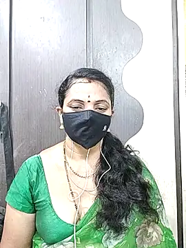Snapshot of Leela_555 chatting on May 28, 2026, 1:39 pm Leela 555 online show from May 28, 2026, 1:39 pm