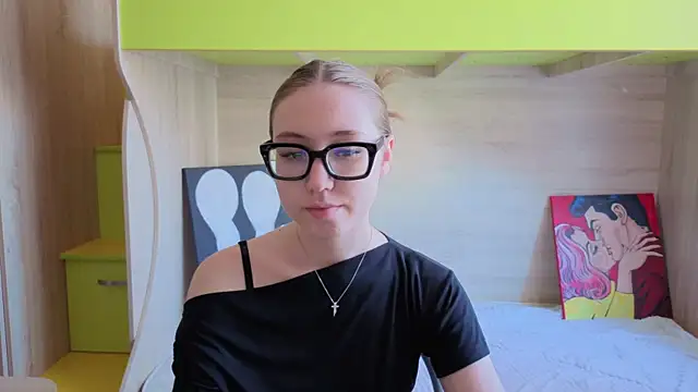 Snapshot of _kitti_meow_ chatting on June 5, 2026, 6:40 am kitti meow online show from June 5, 2026, 6:40 am