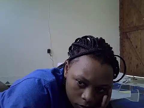 Snapshot of BIGASS_DIANAH chatting on July 5, 2026, 6:53 am BIGASS DIANAH online show from July 5, 2026, 6:53 am