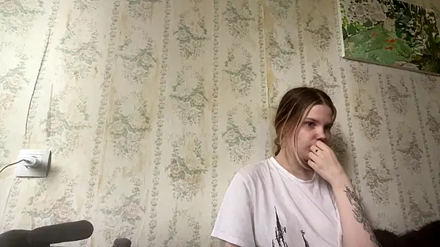 Snapshot of SusanaLeichty chatting on July 9, 2026, 2:16 pm SusanaLeichty online show from July 9, 2026, 2:16 pm