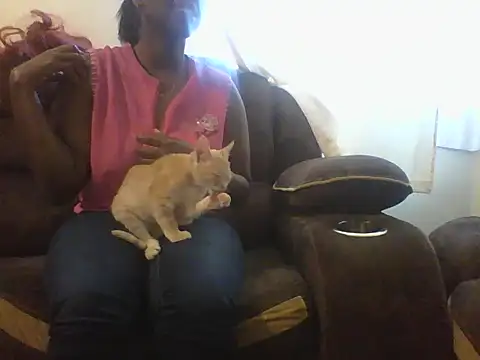 Snapshot of cynthiacb254 chatting on May 22, 2026, 12:36 pm cynthiacb254 online show from May 22, 2026, 12:36 pm