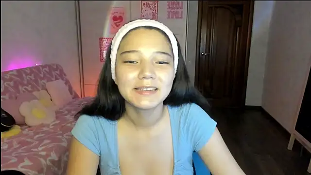 Snapshot of milana_marttt chatting on July 13, 2026, 2:38 pm milana marttt online show from July 13, 2026, 2:38 pm